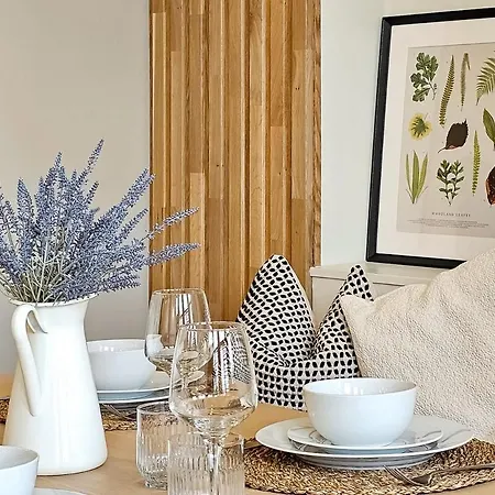 Luxury 2 Bed Townhouse Apartment, Centre * הרוגייט
