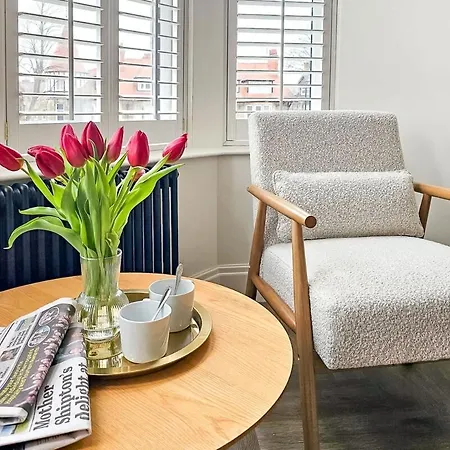 Luxury 2 Bed Townhouse Apartment, Centre דירה הרוגייט