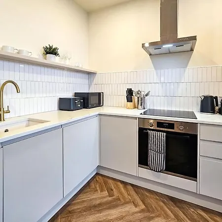 Luxury 2 Bed Townhouse Apartment, Centre شقة