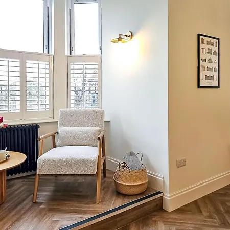 Luxury 2 Bed Townhouse Apartment, Centre هاروغايت